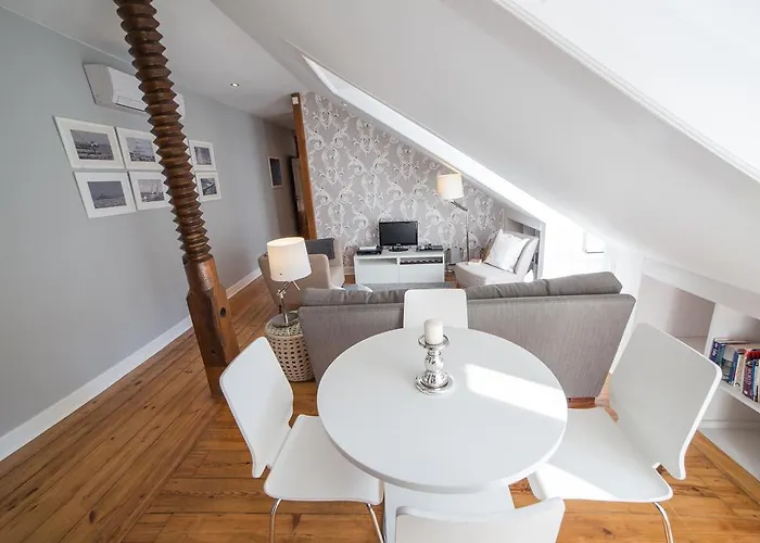 Flh Chiado Terrace Flat Апартаменты Лиссабон