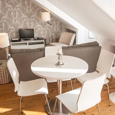 Flh Chiado Terrace Flat * Lisbon